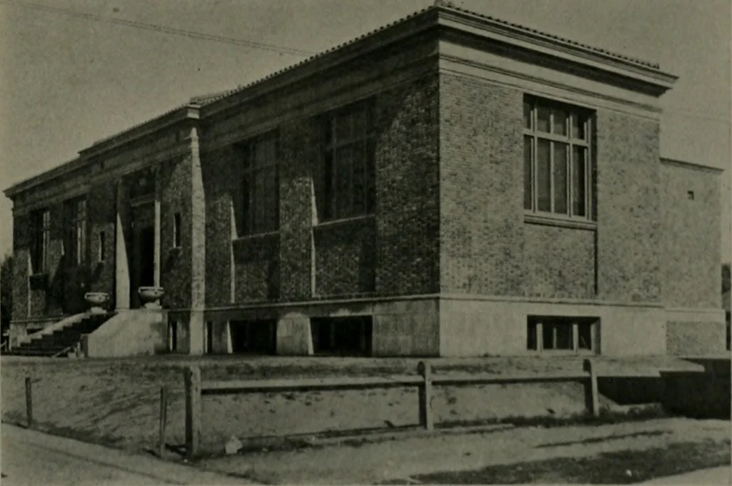 An illustration from The Architect & engineer of California and the Pacific Coast, 1905, leaf 86
