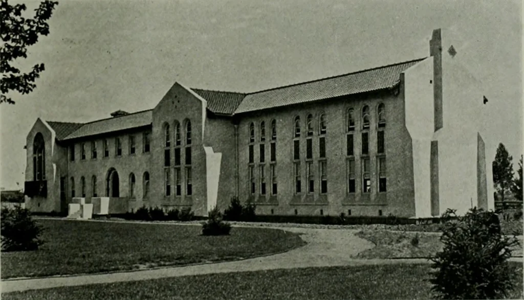 An illustration from The Architect & engineer of California and the Pacific Coast, 1905, leaf 352