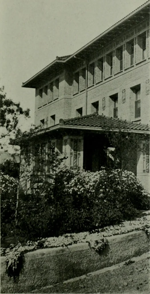 An illustration from The Architect & engineer of California and the Pacific Coast, 1905, leaf 696