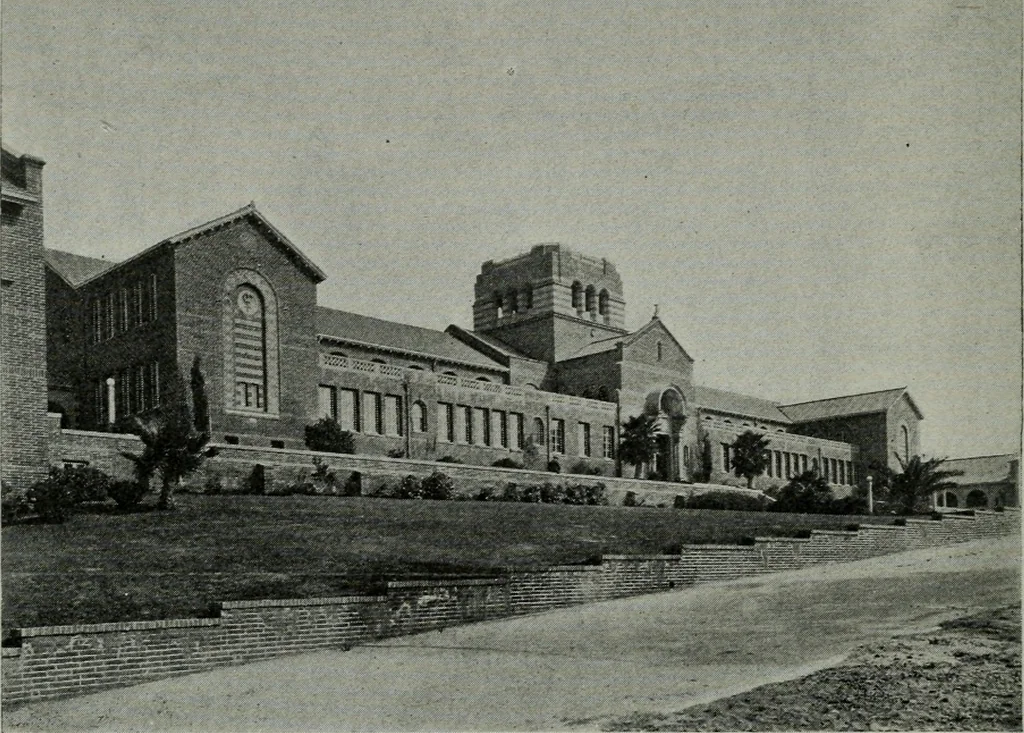An illustration from Architect and engineer, 1905, leaf 241