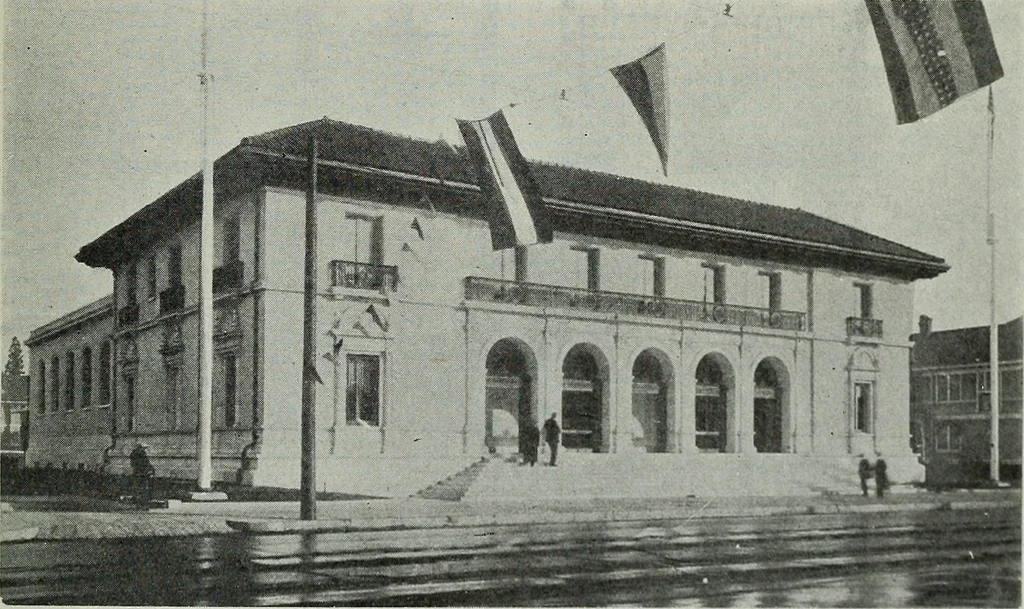 An illustration from Architect and engineer, 1905, leaf 274