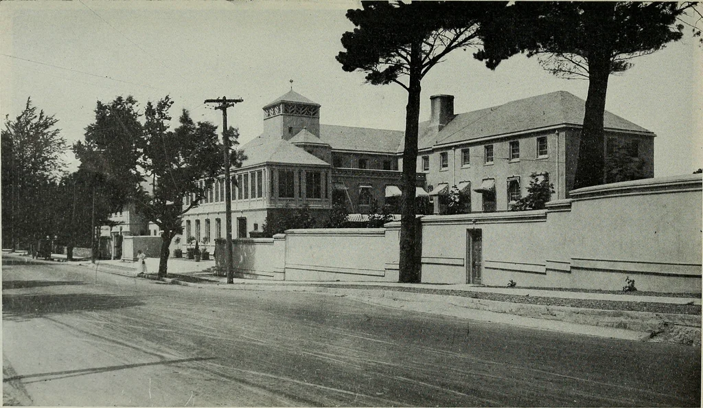 An illustration from Architect and engineer, 1905, leaf 72