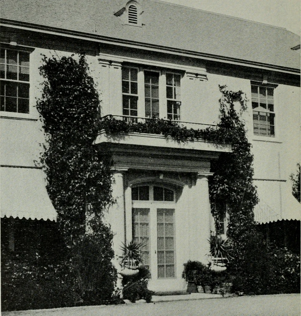An illustration from Architect and engineer, 1905, leaf 75