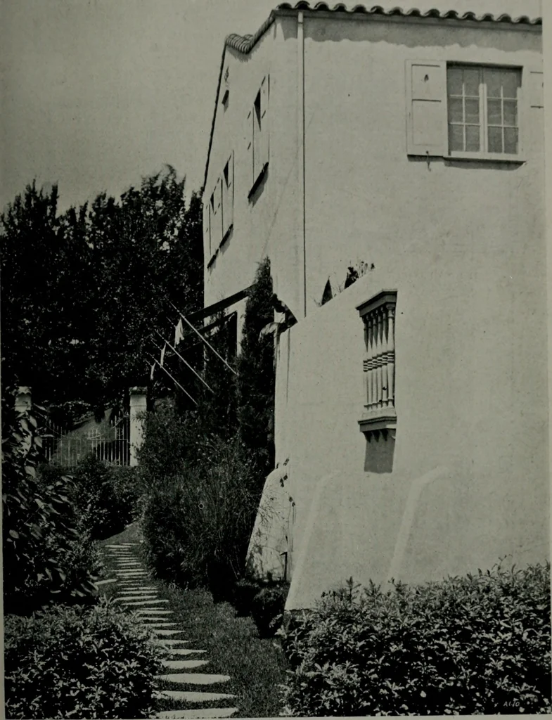 An illustration from Architect and engineer, 1905, leaf 250