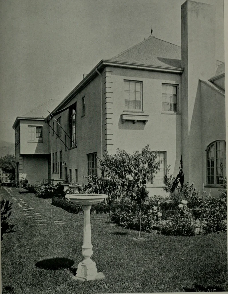 An illustration from Architect and engineer, 1905, leaf 260