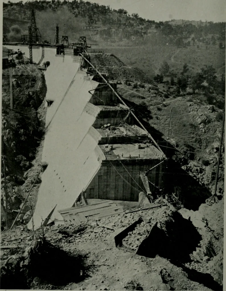 An illustration from Architect and engineer, 1905, leaf 385