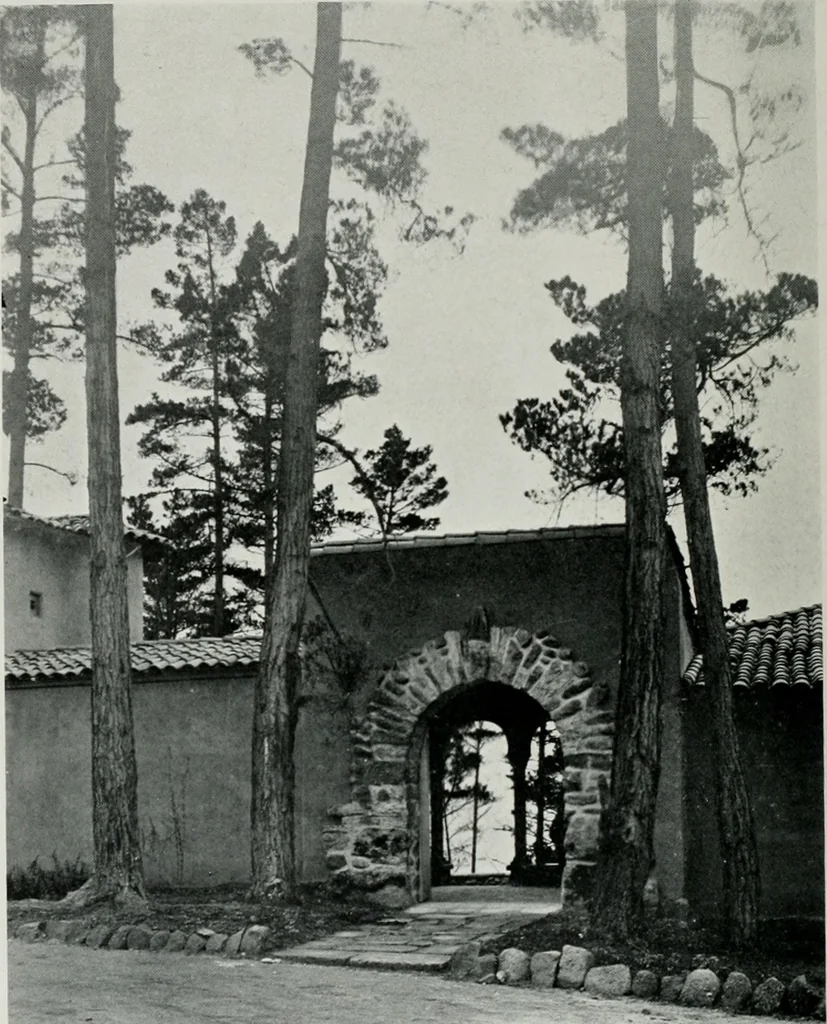 An illustration from Architect and engineer, 1905, leaf 135