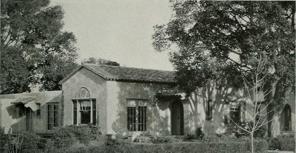 An illustration from Architect and engineer, 1905, leaf 366
