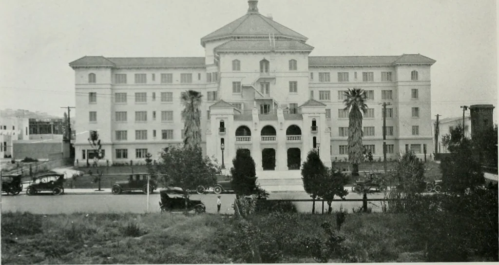 An illustration from Architect and engineer, 1905, leaf 444