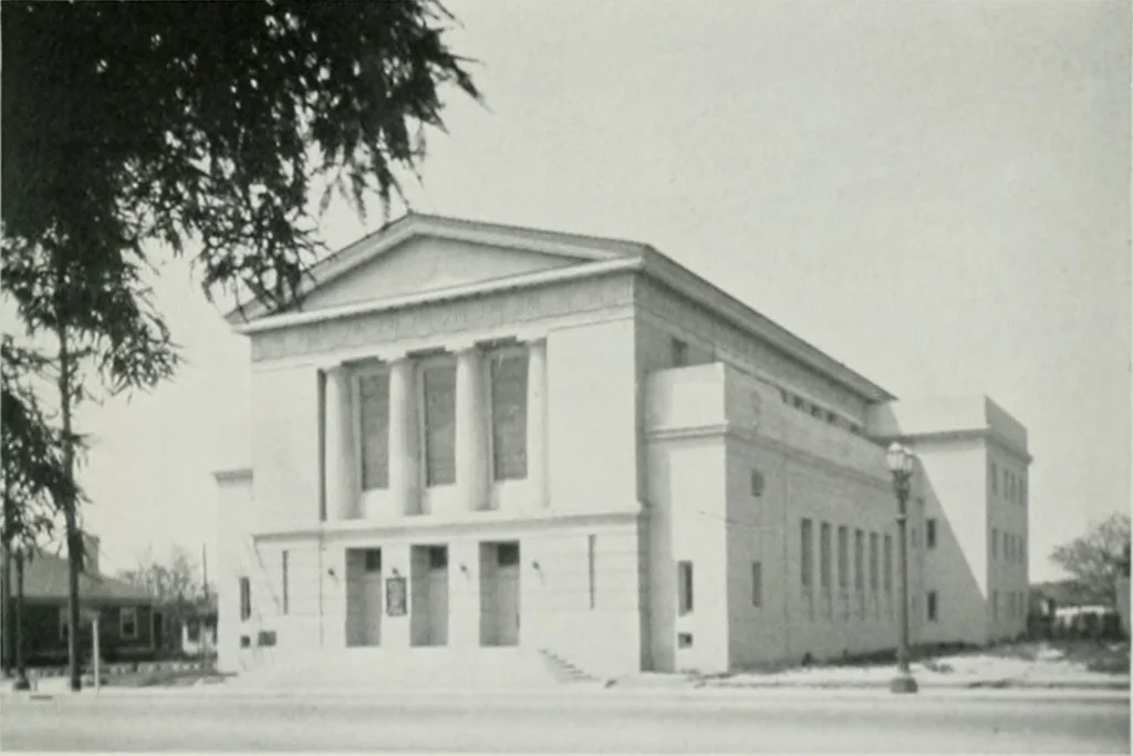 An illustration from Architect and engineer, 1905, leaf 452