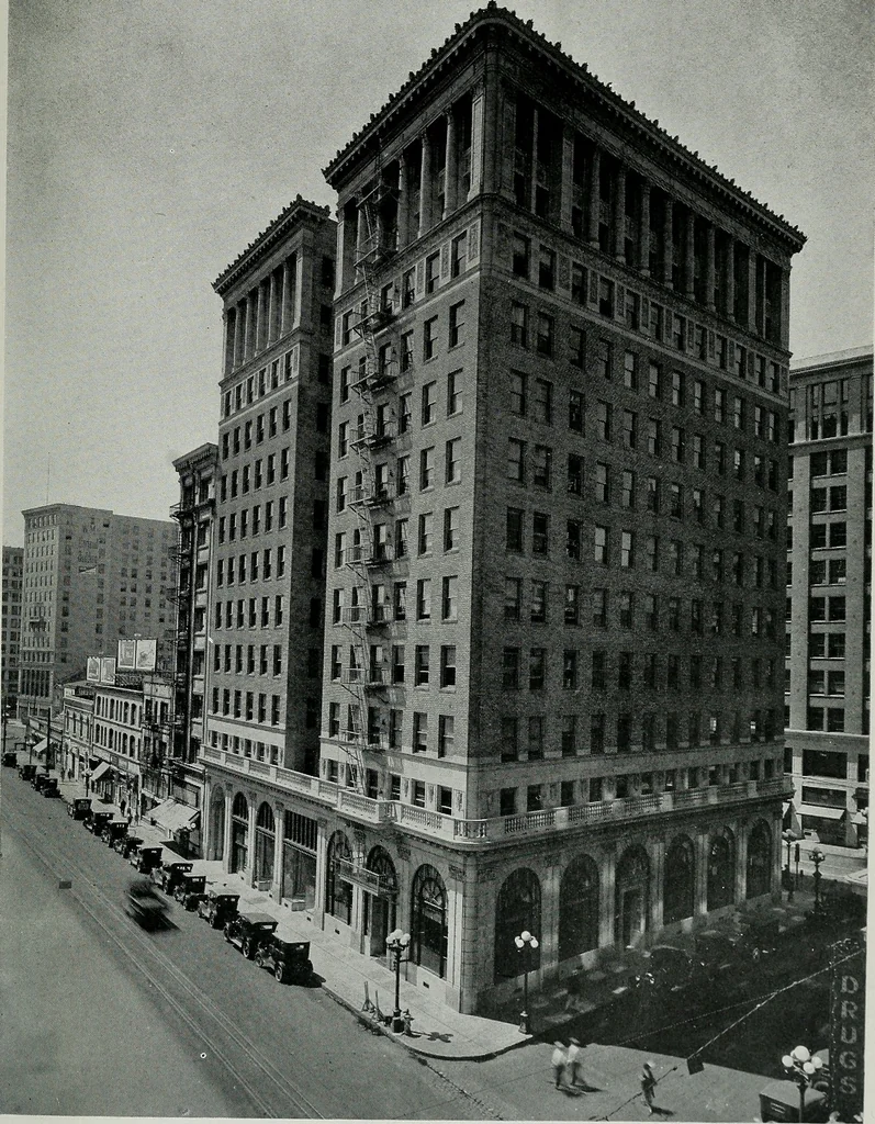 An illustration from Architect and engineer, 1905, leaf 106