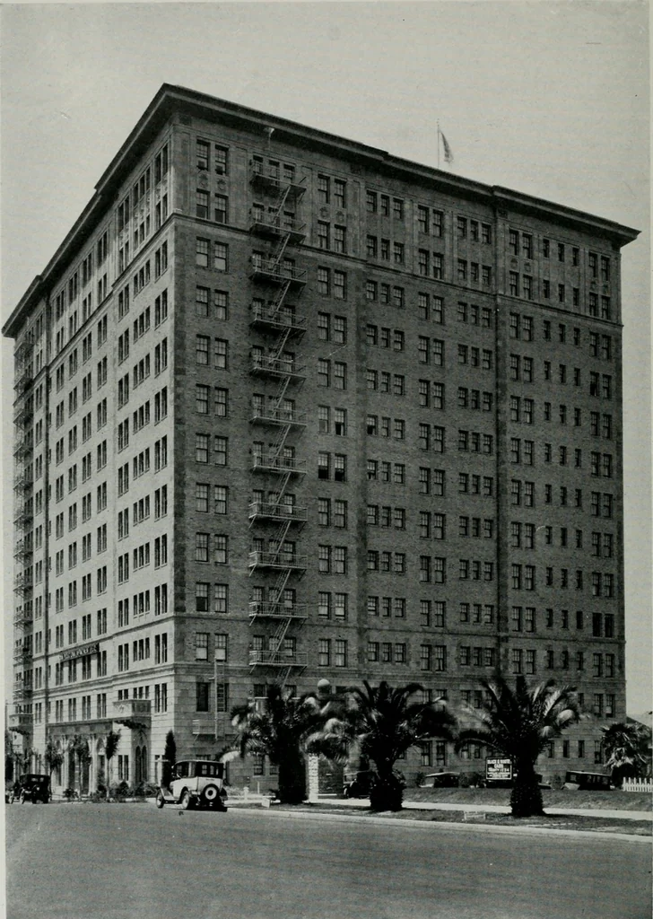 An illustration from Architect and engineer, 1905, leaf 113