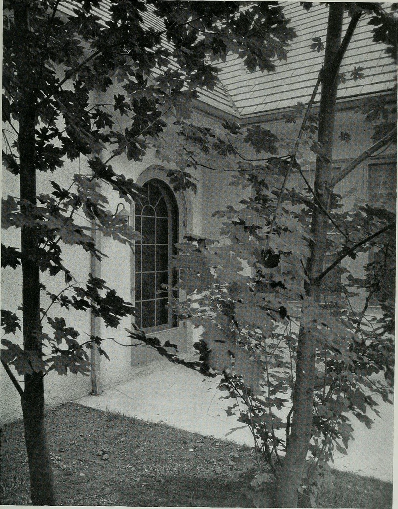 An illustration from Architect and engineer, 1905, leaf 268