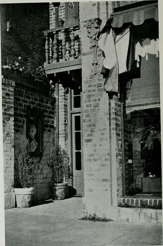 An illustration from Architect and engineer, 1905, leaf 317