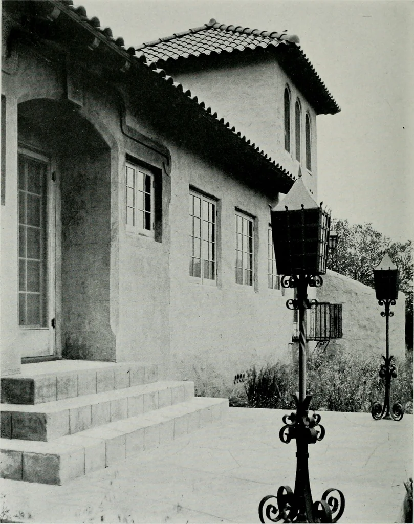 An illustration from Architect and engineer, 1905, leaf 327