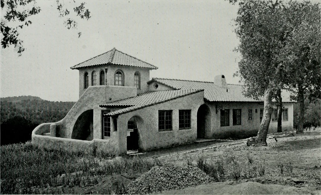 An illustration from Architect and engineer, 1905, leaf 329