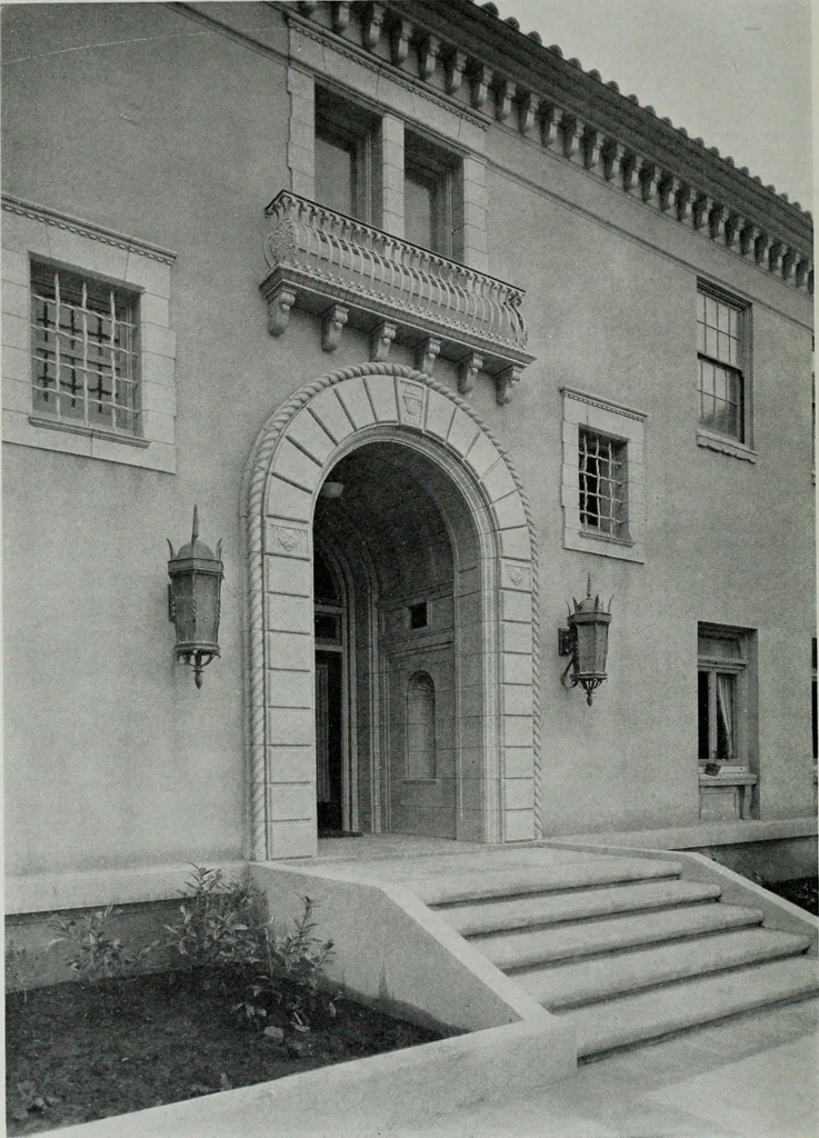 An illustration from Architect and engineer, 1905, leaf 33