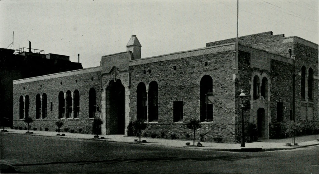 An illustration from Architect and engineer, 1905, leaf 343