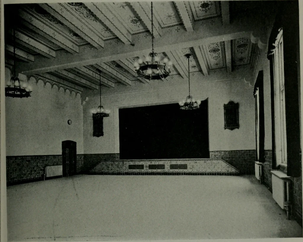 An illustration from Architect and engineer, 1905, leaf 216