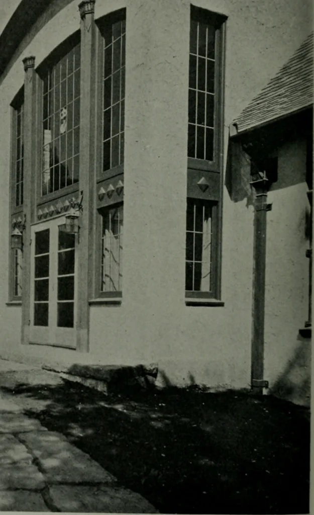 An illustration from Architect and engineer, 1905, leaf 235