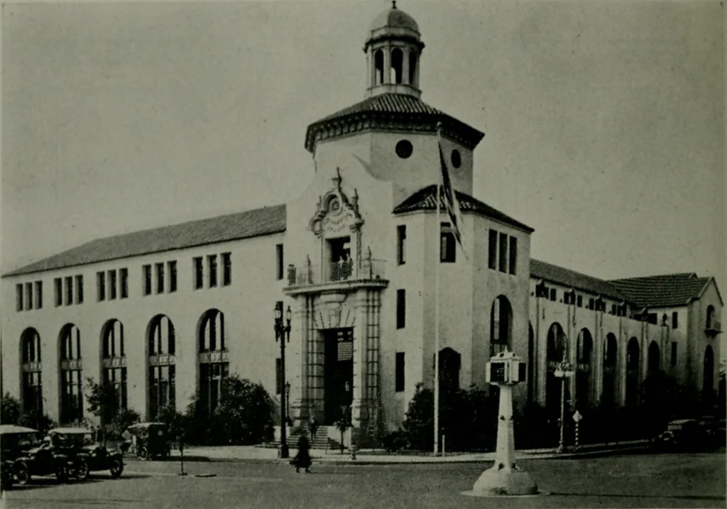An illustration from Architect and engineer, 1905, leaf 267