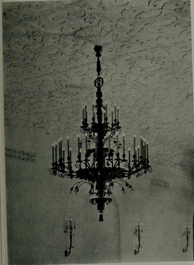 An illustration from Architect and engineer, 1905, leaf 284