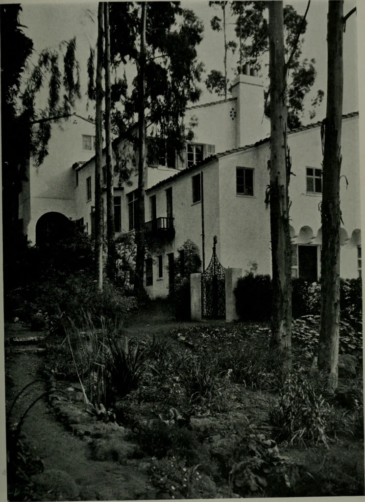 An illustration from Architect and engineer, 1905, leaf 376