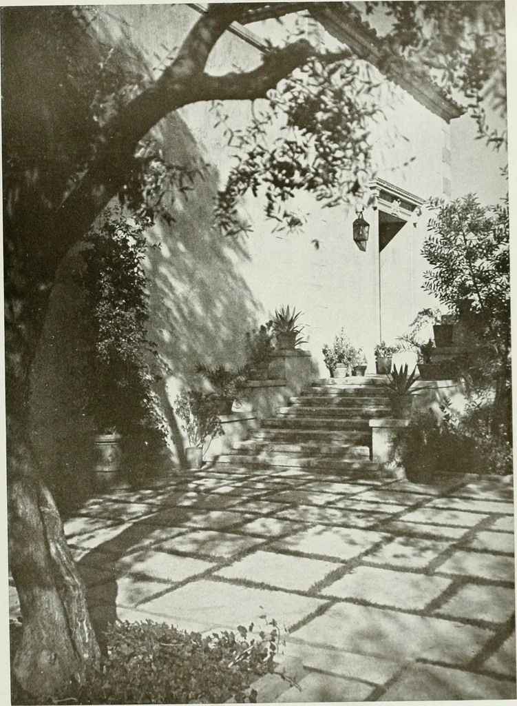 An illustration from Architect and engineer, 1905, leaf 122