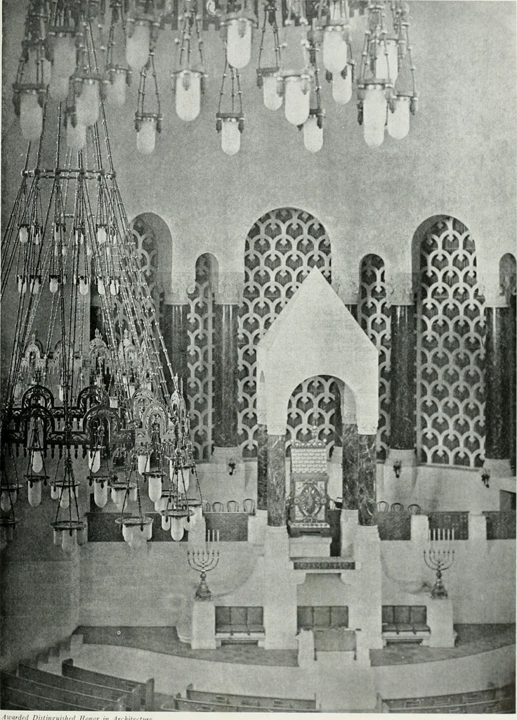 An illustration from Architect and engineer, 1905, leaf 182