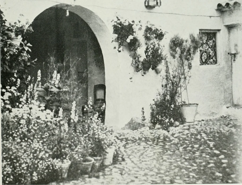 An illustration from Architect and engineer, 1905, leaf 192