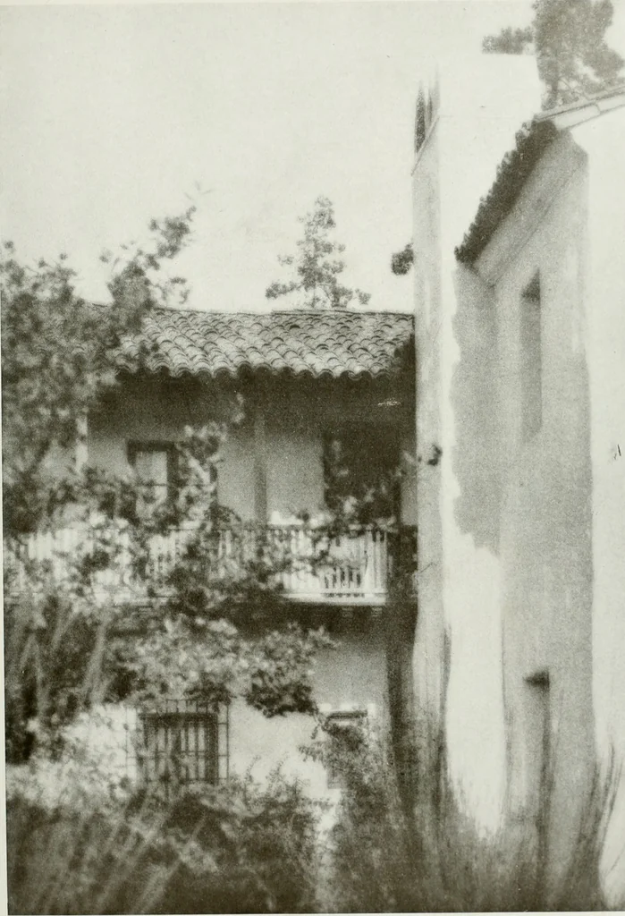 An illustration from Architect and engineer, 1905, leaf 220