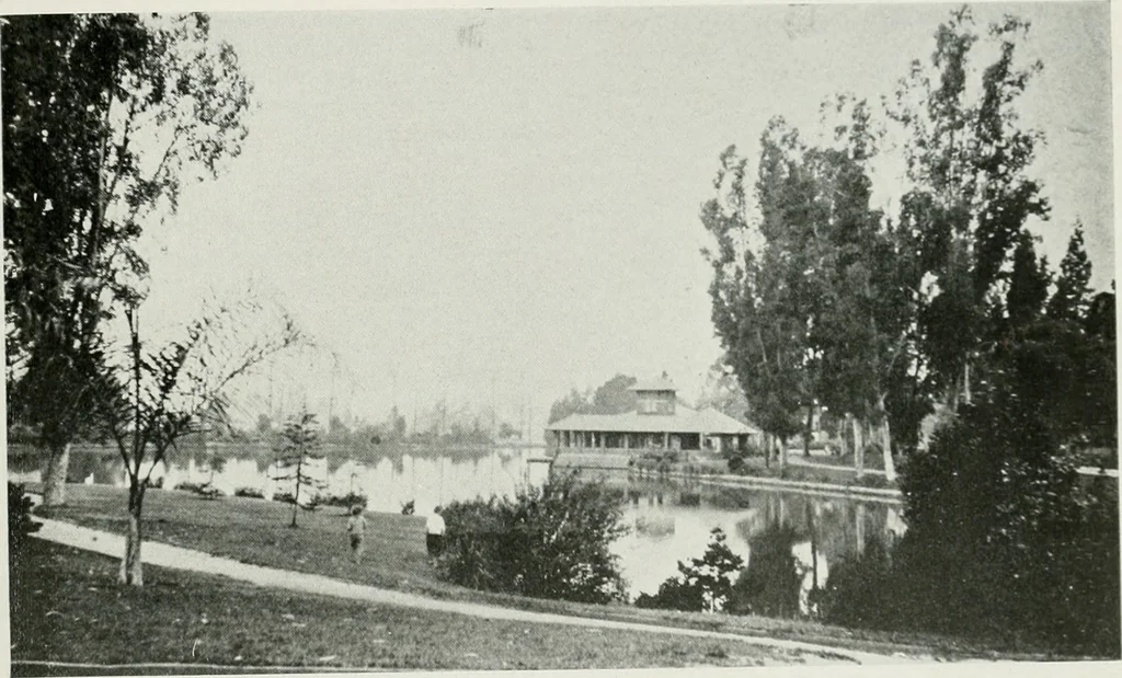 An illustration from Architect and engineer, 1905, leaf 326
