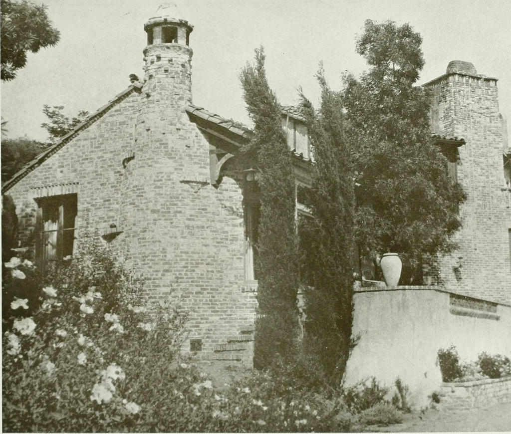 An illustration from Architect and engineer, 1905, leaf 374
