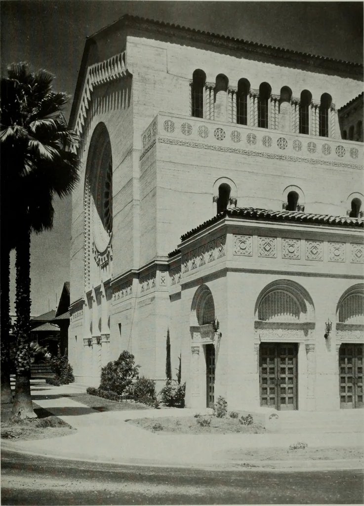 An illustration from Architect and engineer, 1905, leaf 136