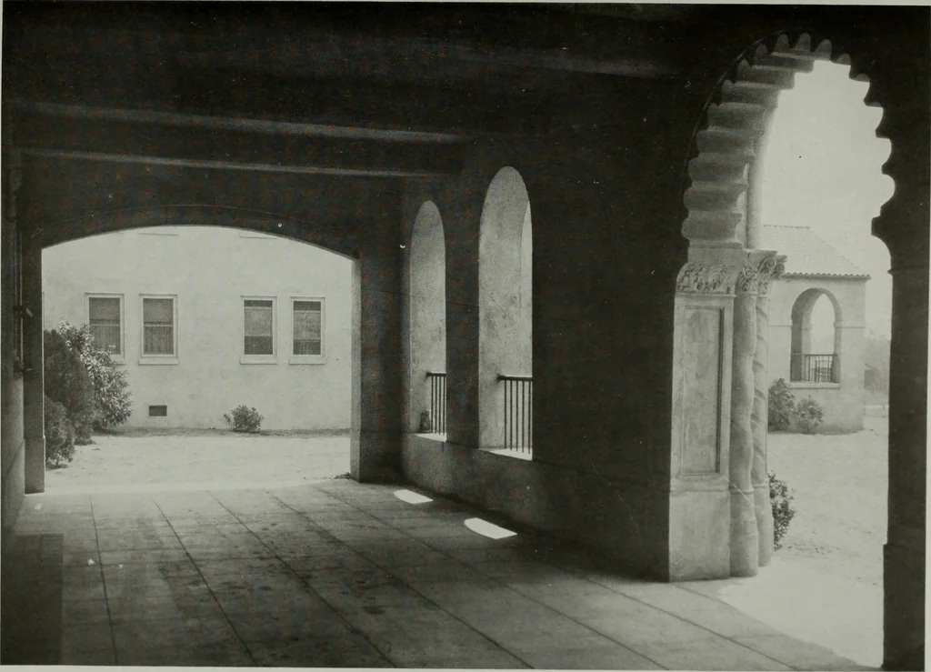 An illustration from Architect and engineer, 1905, leaf 150