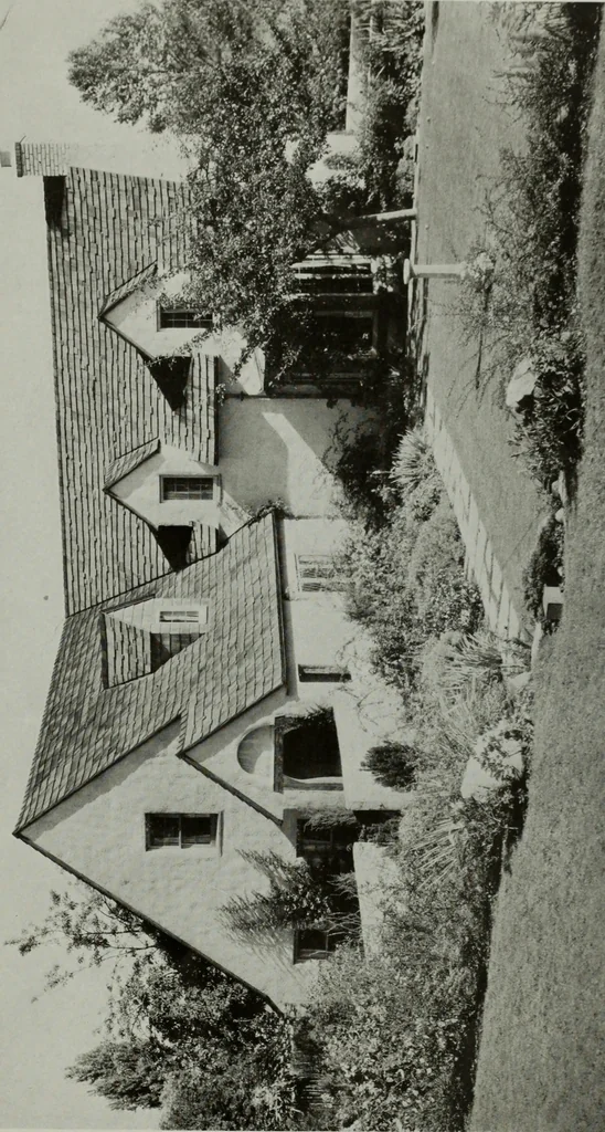An illustration from Architect and engineer, 1905, leaf 228