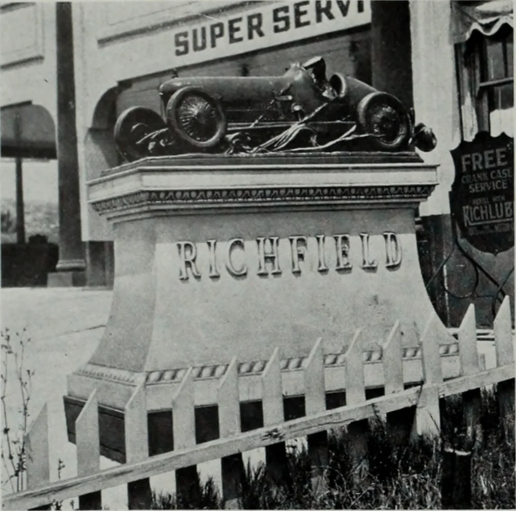 An illustration from Architect and engineer, 1905, leaf 29
