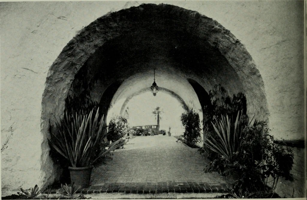 An illustration from Architect and engineer, 1905, leaf 373