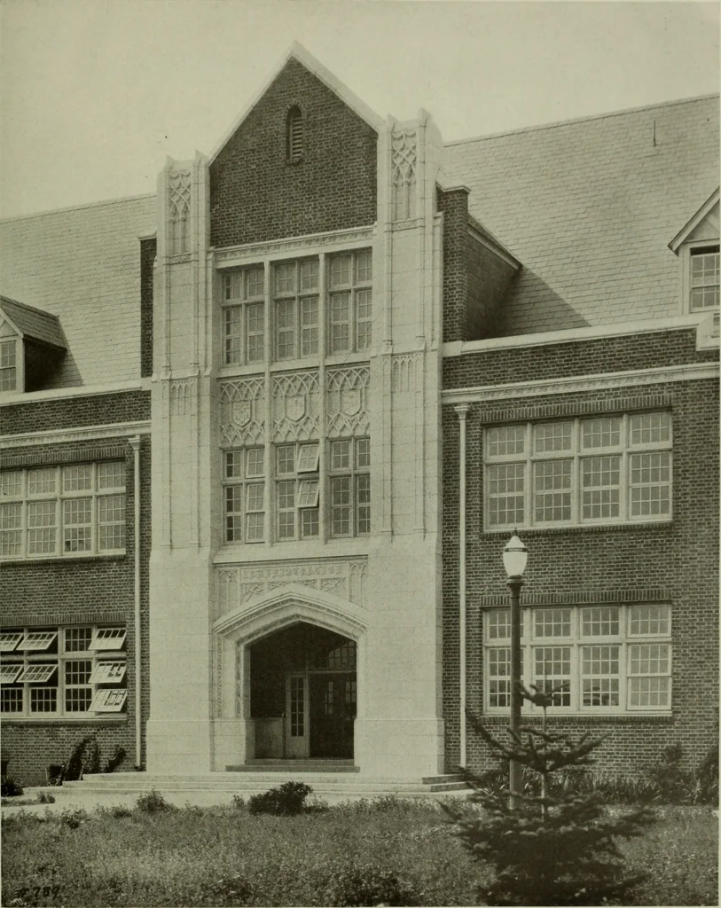 An illustration from Architect and engineer, 1905, leaf 520