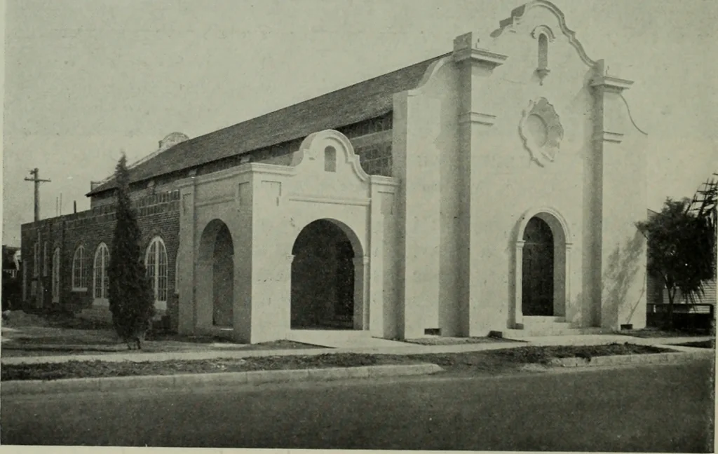 An illustration from Architect and engineer, 1905, leaf 293