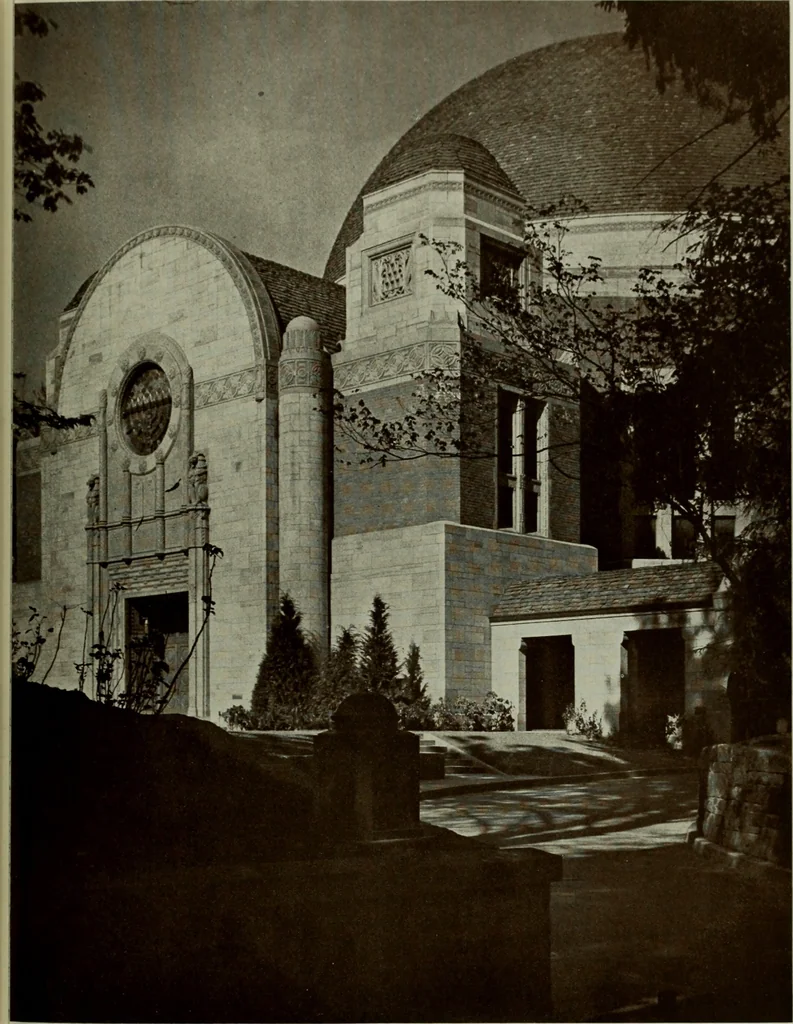 An illustration from Architect and engineer, 1905, leaf 318