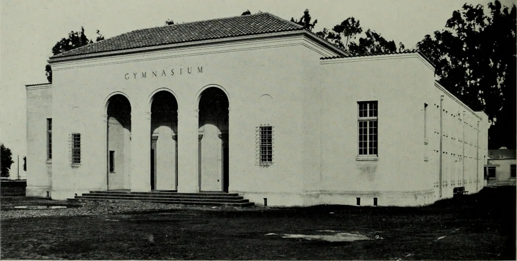 An illustration from Architect and engineer, 1905, leaf 463