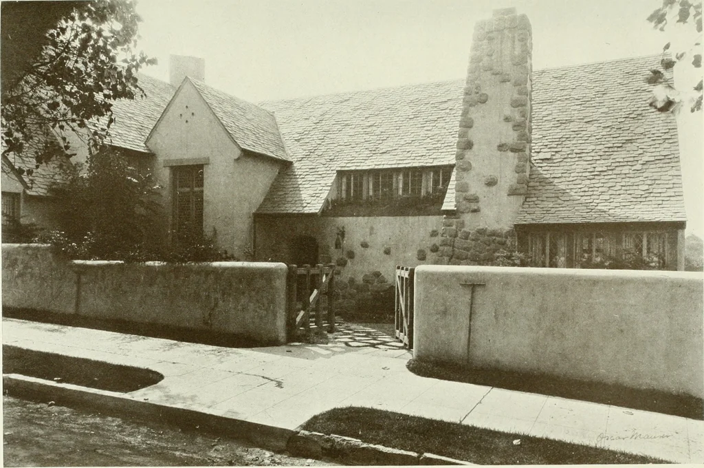 An illustration from Architect and engineer, 1905, leaf 342