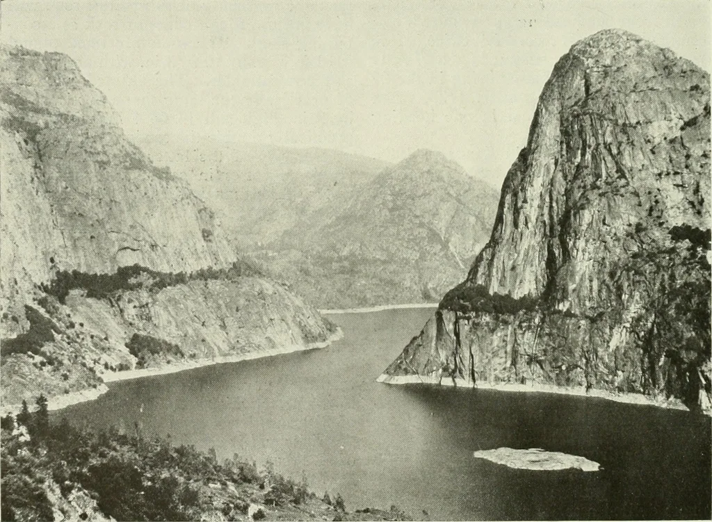 An illustration from Architect and engineer, 1905, leaf 545
