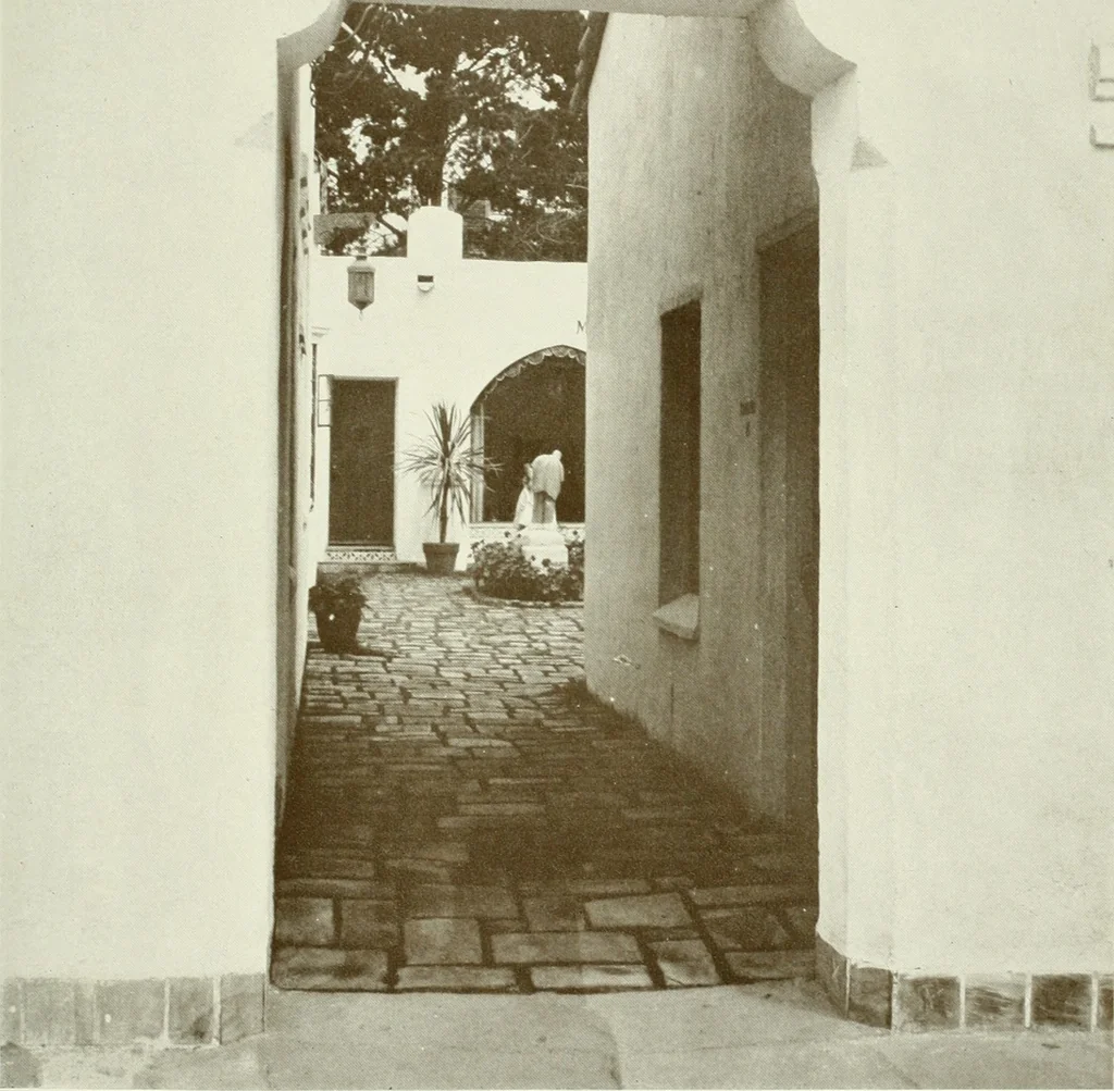 An illustration from Architect and engineer, 1905, leaf 72