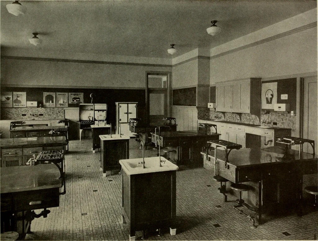 An illustration from Architect and engineer, 1905, leaf 117