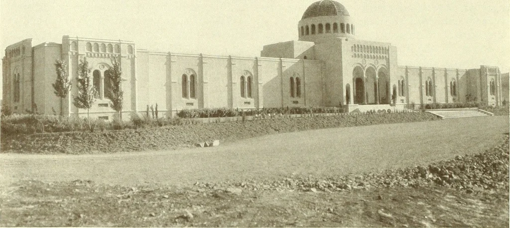 An illustration from Architect and engineer, 1905, leaf 141
