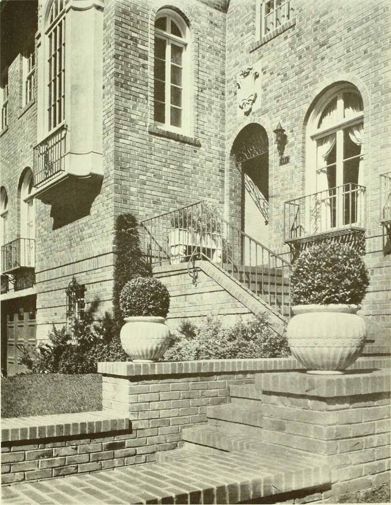 An illustration from Architect and engineer, 1905, leaf 172