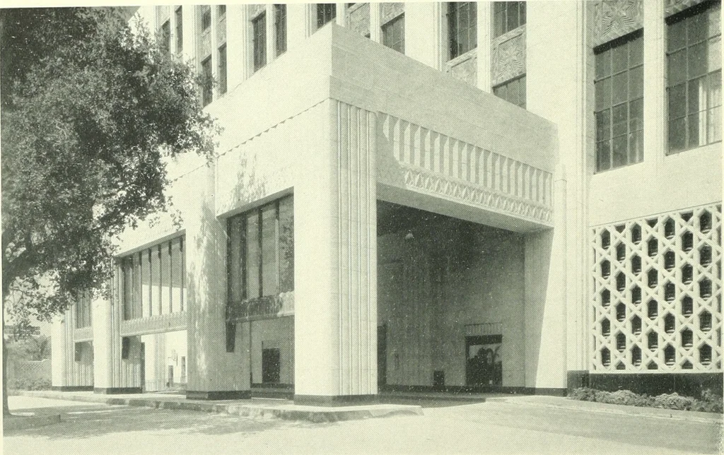 An illustration from Architect and engineer, 1905, leaf 239