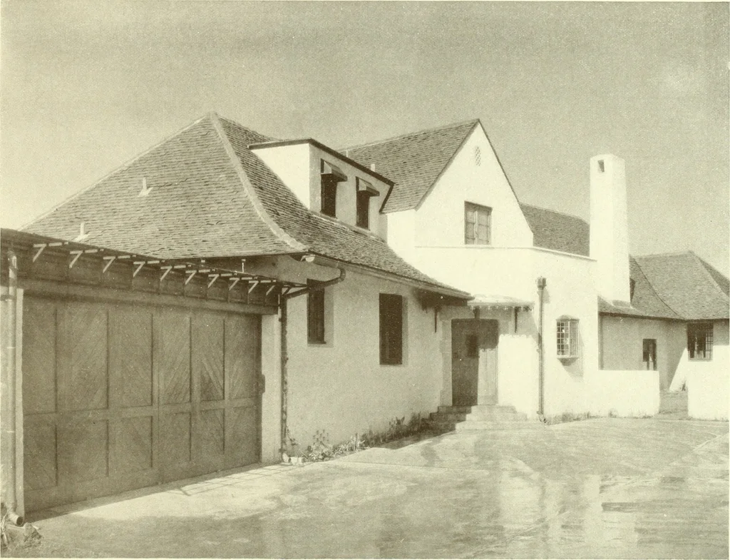 An illustration from Architect and engineer, 1905, leaf 25